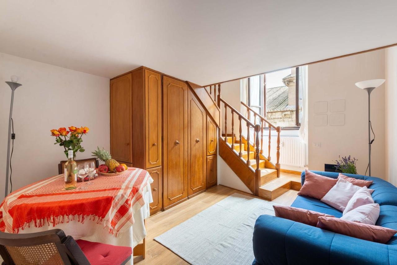 Rotonda 23 - Pantheon View Apartment