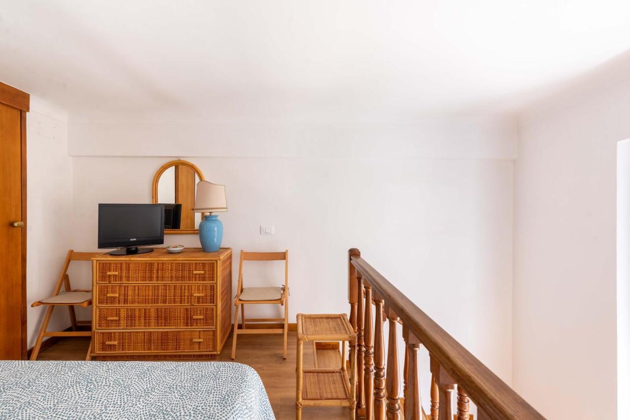 Apartment Rotonda 23 - Pantheon View Rome