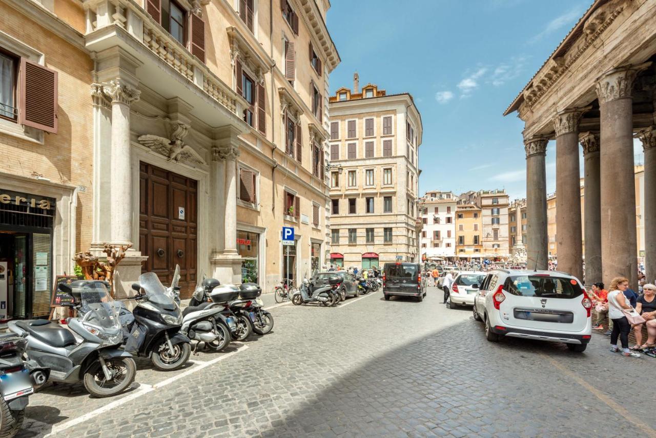 Rotonda 23 - Pantheon View Apartment *